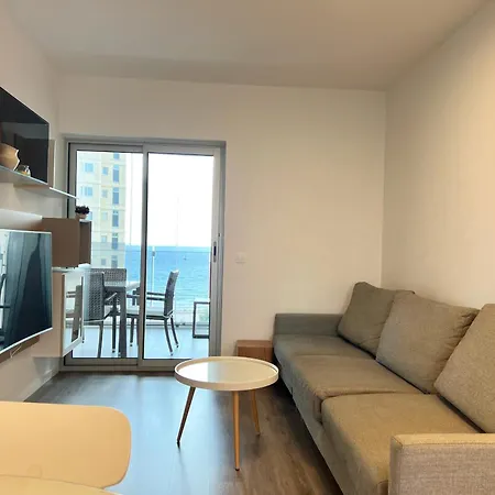 New Modern In Mirador De
